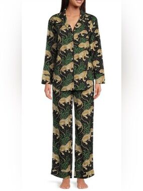 2 Chic Leopard Print Button-Up Pajama Set Size M/L 100% Cotton